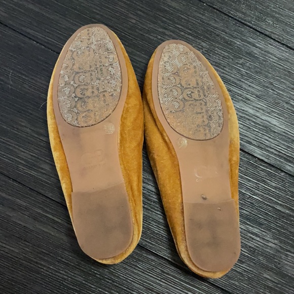 Gianni Bini velvet gold flat - Picture 4 of 4